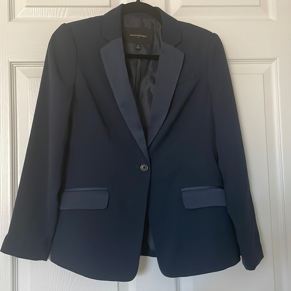 Banana Republic Factory Blazer, size 2P